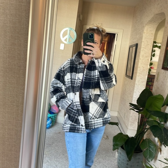 Cotton On Soft Fuzz Textured Plaid Jacket - Picture 6 of 12